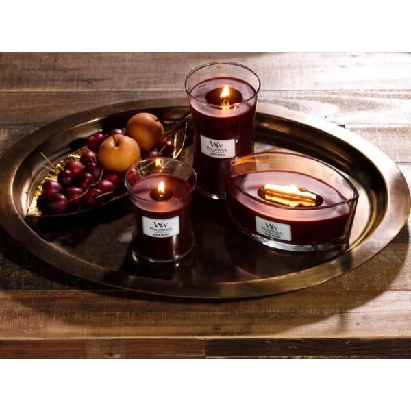 WoodWick Medium Candle - Black Cherry 4 WoodWick Medium Candle - Black Cherry - Afbeelding 2